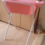 Бебешка вана със стойка и маса с чадър и столчета със забрана за продажба, vana