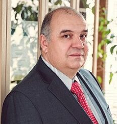 Иван Иванов
